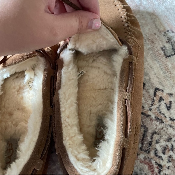 UGG Dakota Leather Moccasin Slippers in Chestnut Women’s Size 6 GUC - Picture 5 of 11